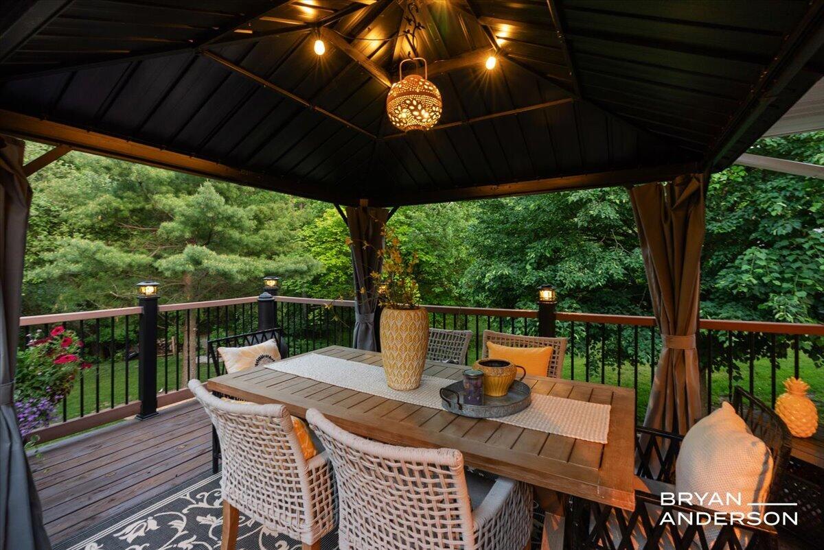 6260 Arroyo Vista Drive NE Rockford MI 49341