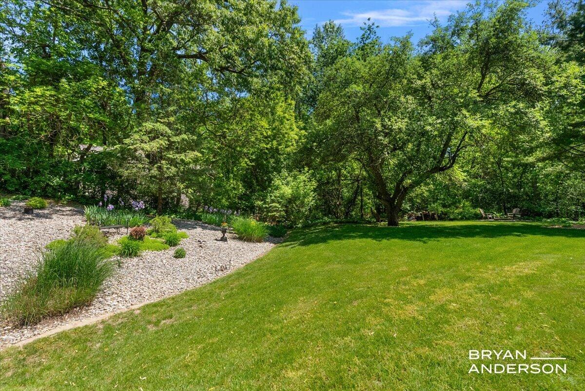 6260 Arroyo Vista Drive NE Rockford MI 49341