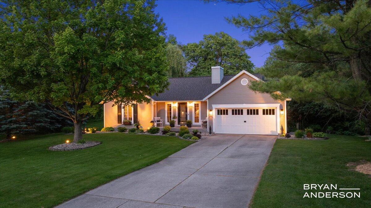 6260 Arroyo Vista Drive NE Rockford MI 49341