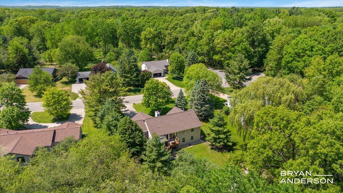 6260 Arroyo Vista Drive NE Rockford MI 49341