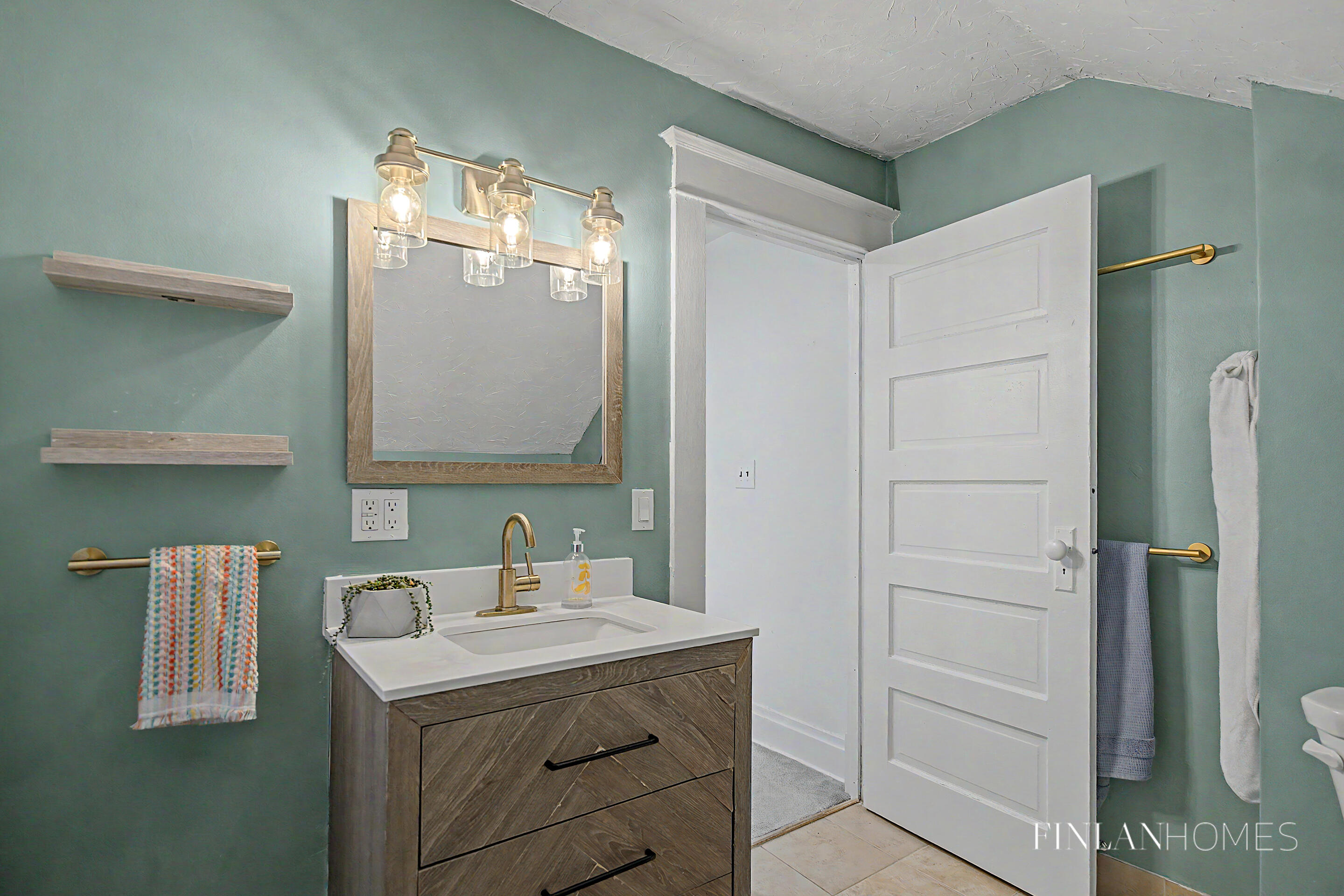 501 Emerald Avenue NE Grand Rapids MI 49503