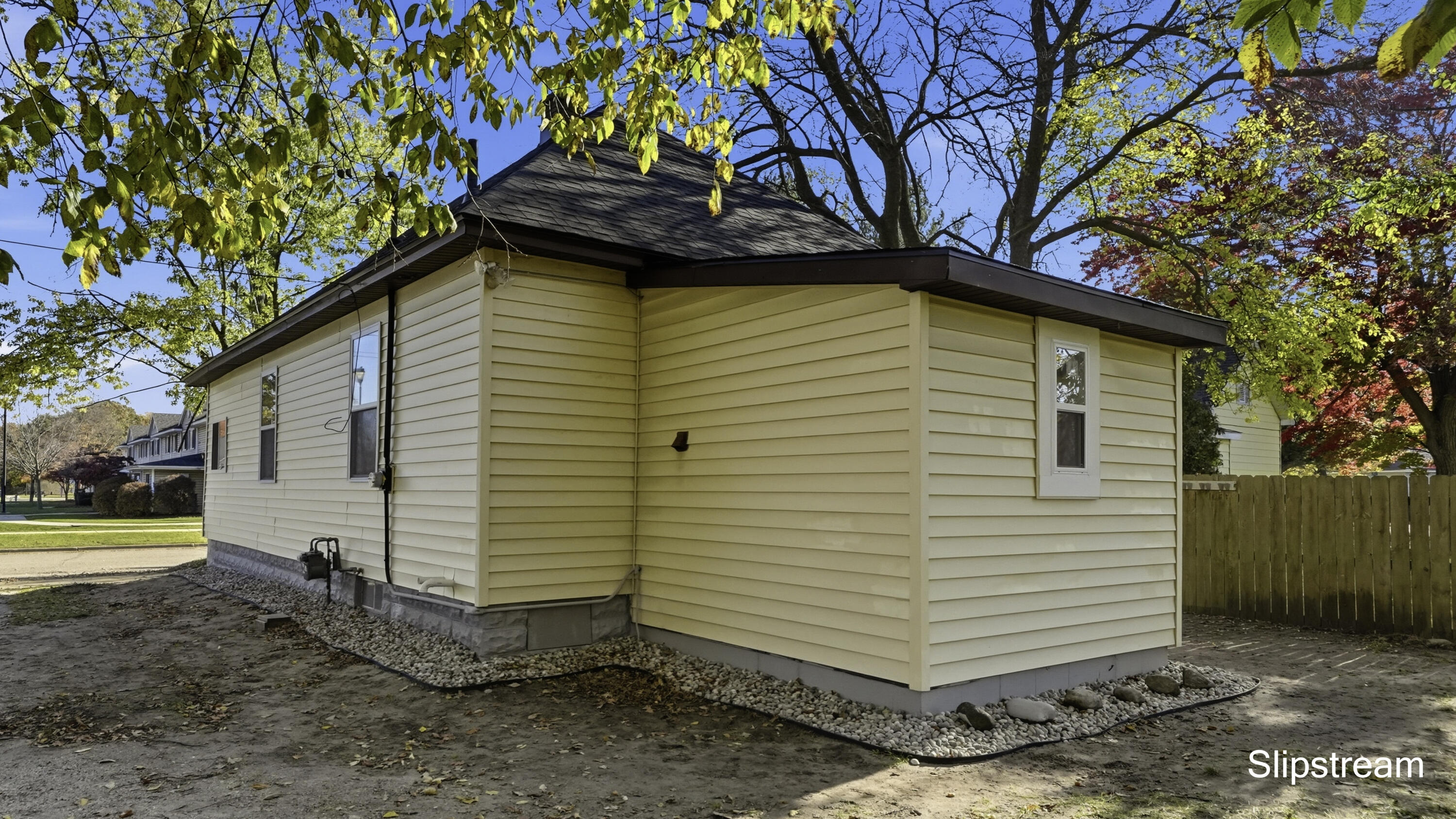 759 Emerald Street Muskegon MI 49442