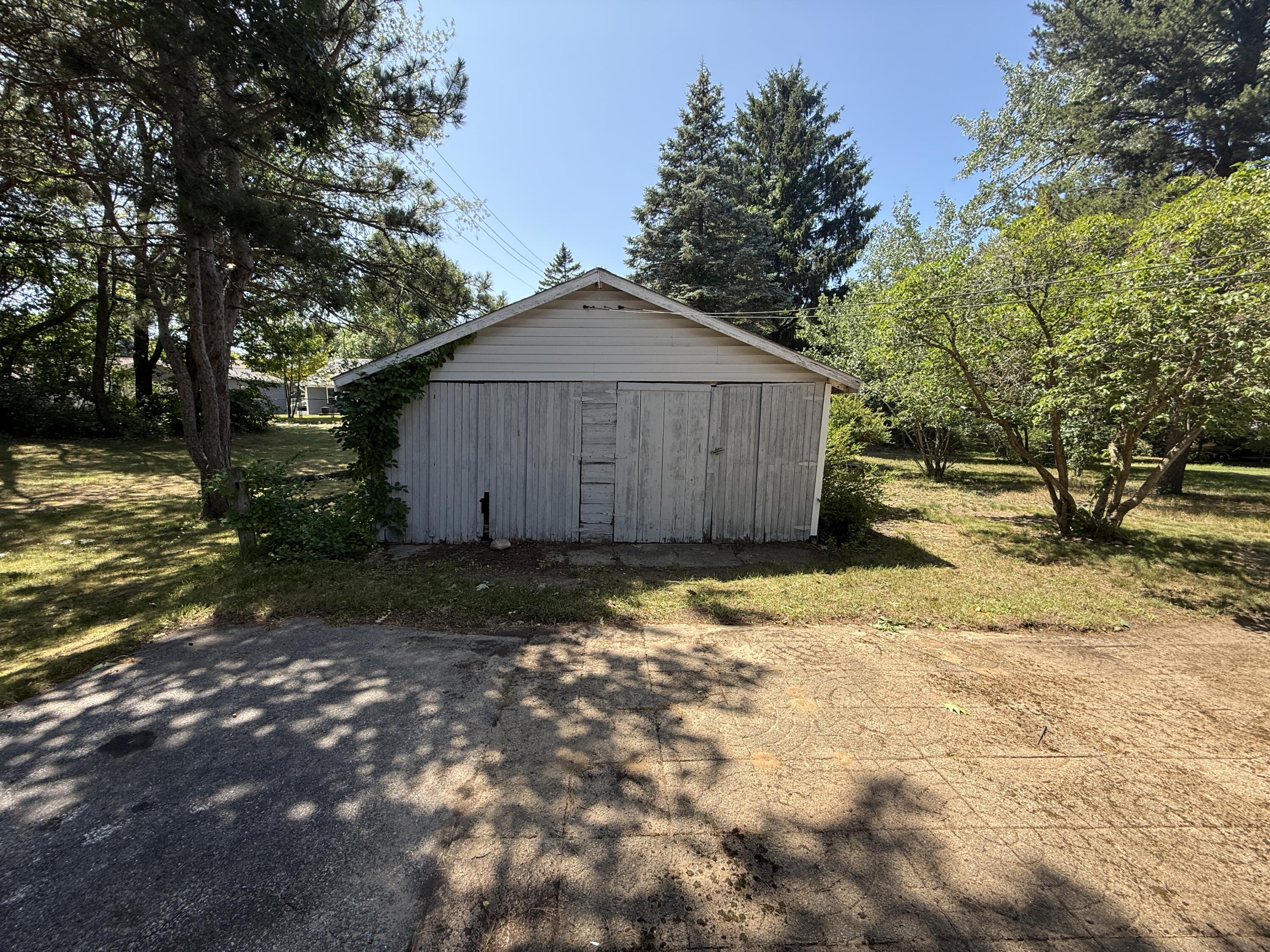 905 N Gaylord Avenue Ludington MI 49431