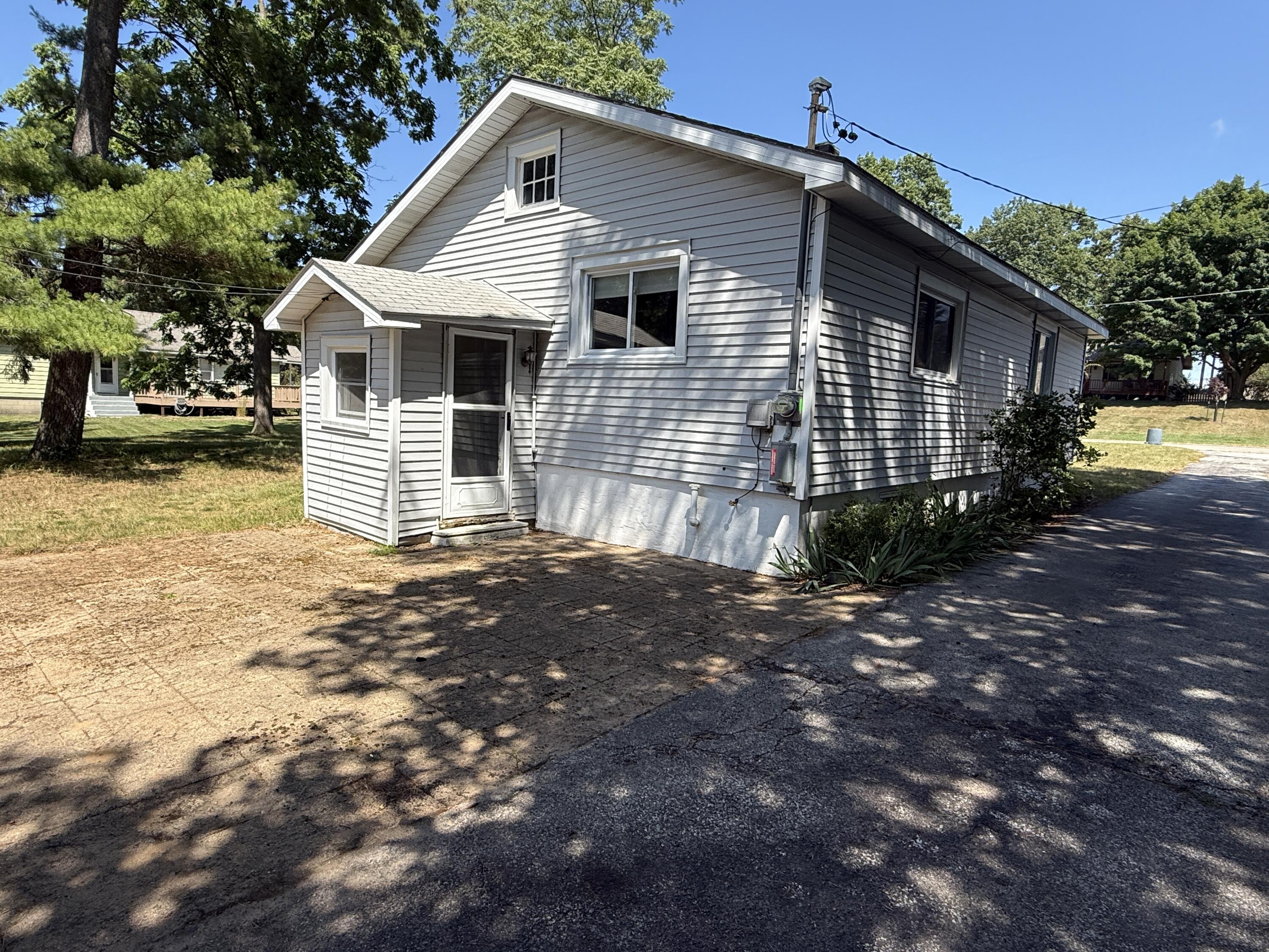 905 N Gaylord Avenue Ludington MI 49431