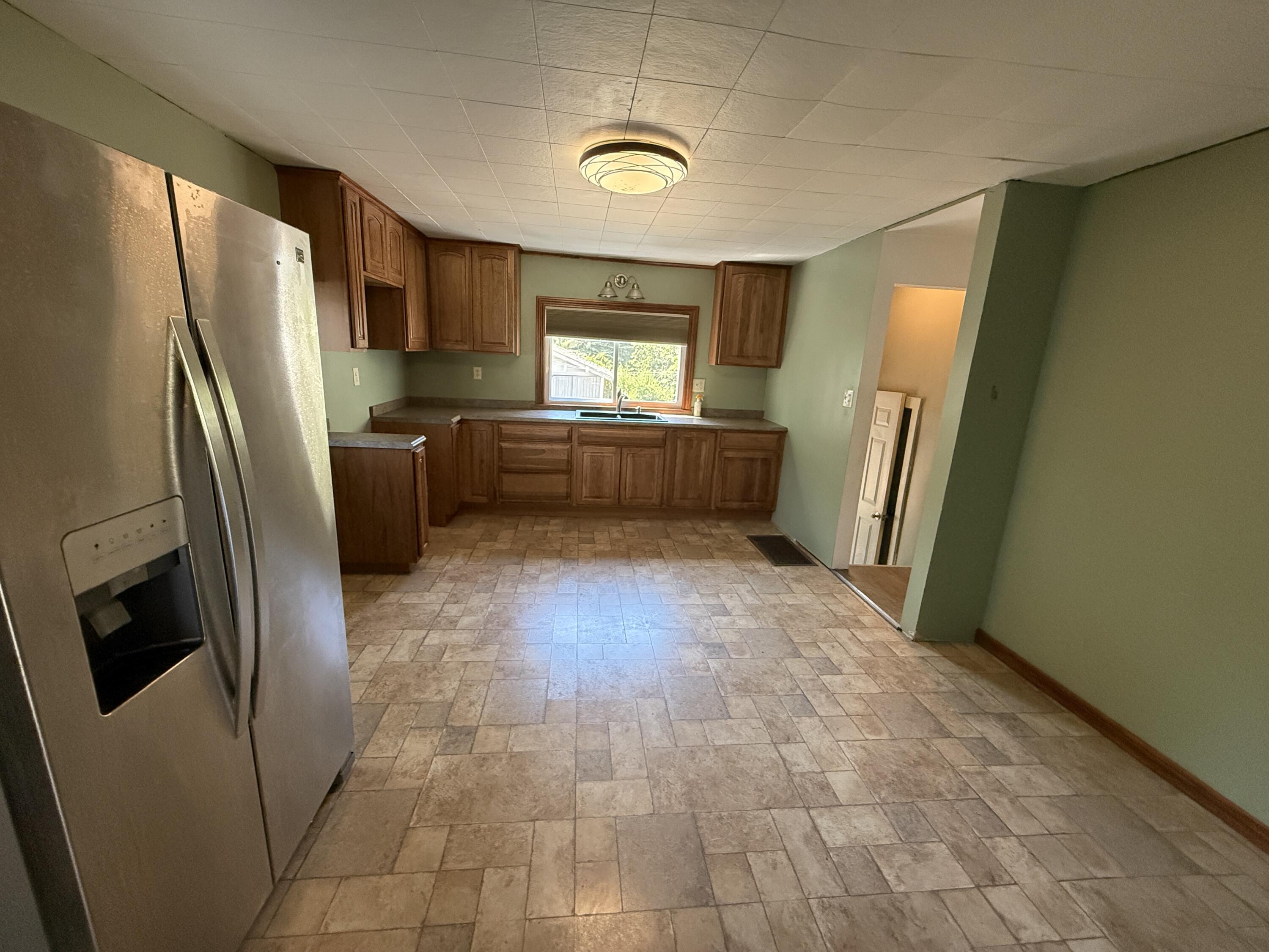 905 N Gaylord Avenue Ludington MI 49431