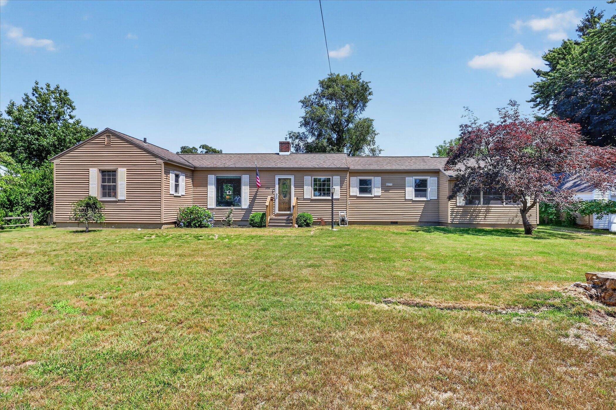 236 Mcconnell Avenue Muskegon MI 49445