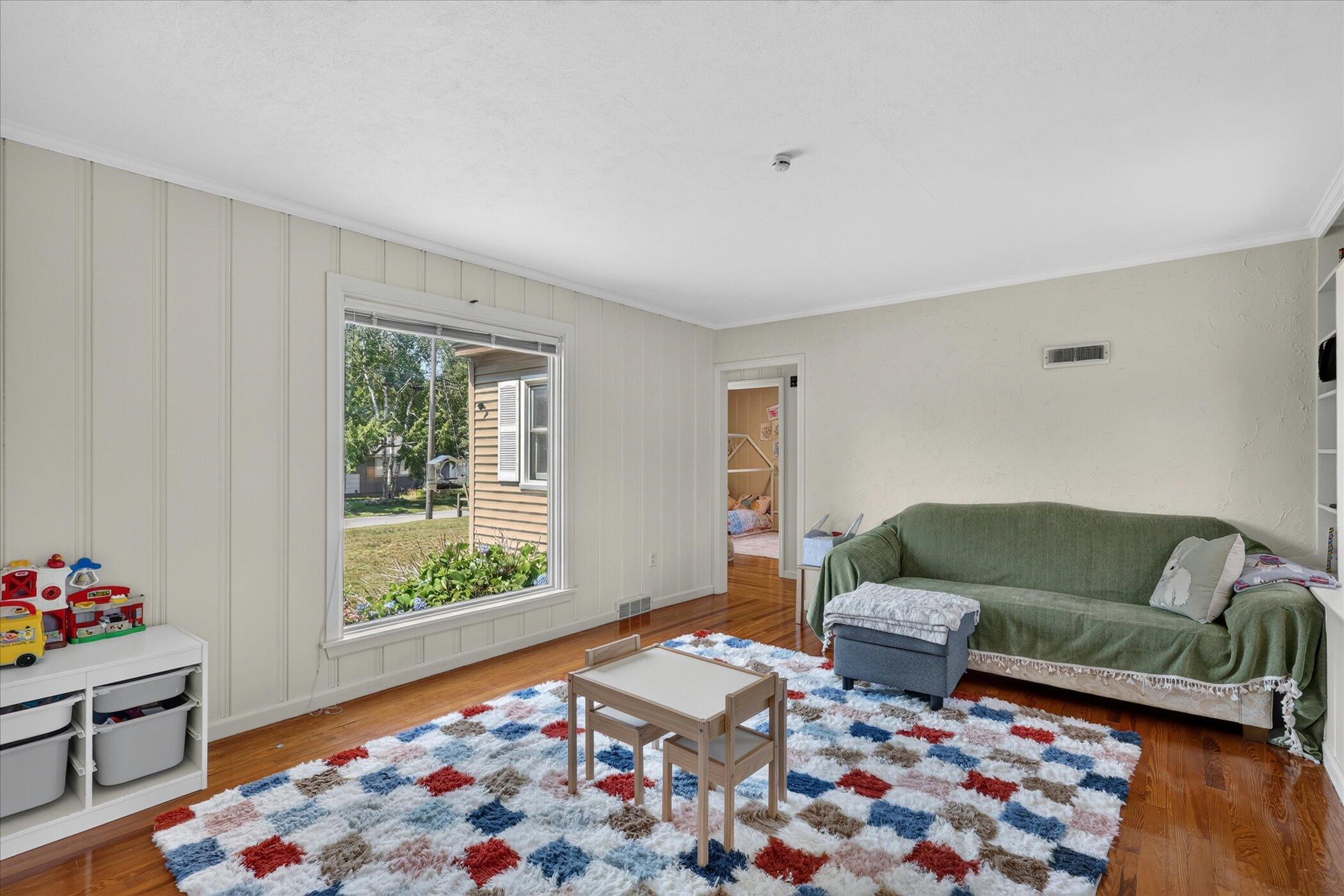236 Mcconnell Avenue Muskegon MI 49445