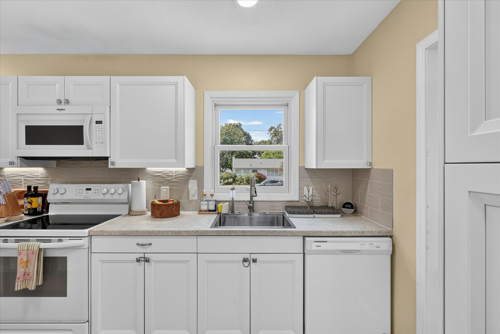 236 Mcconnell Avenue Muskegon MI 49445