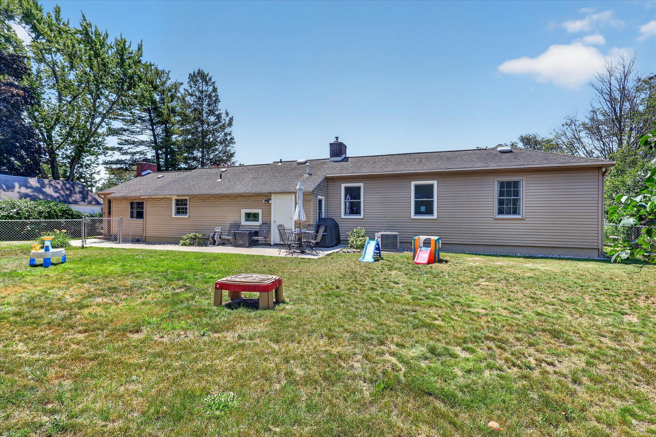236 Mcconnell Avenue Muskegon MI 49445