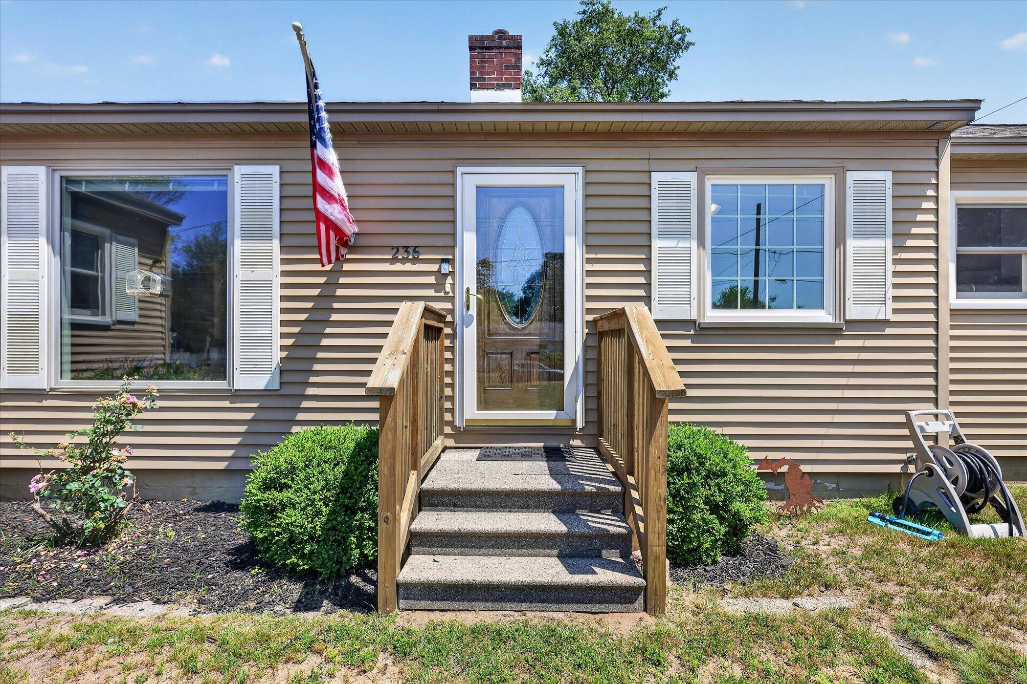 236 Mcconnell Avenue Muskegon MI 49445