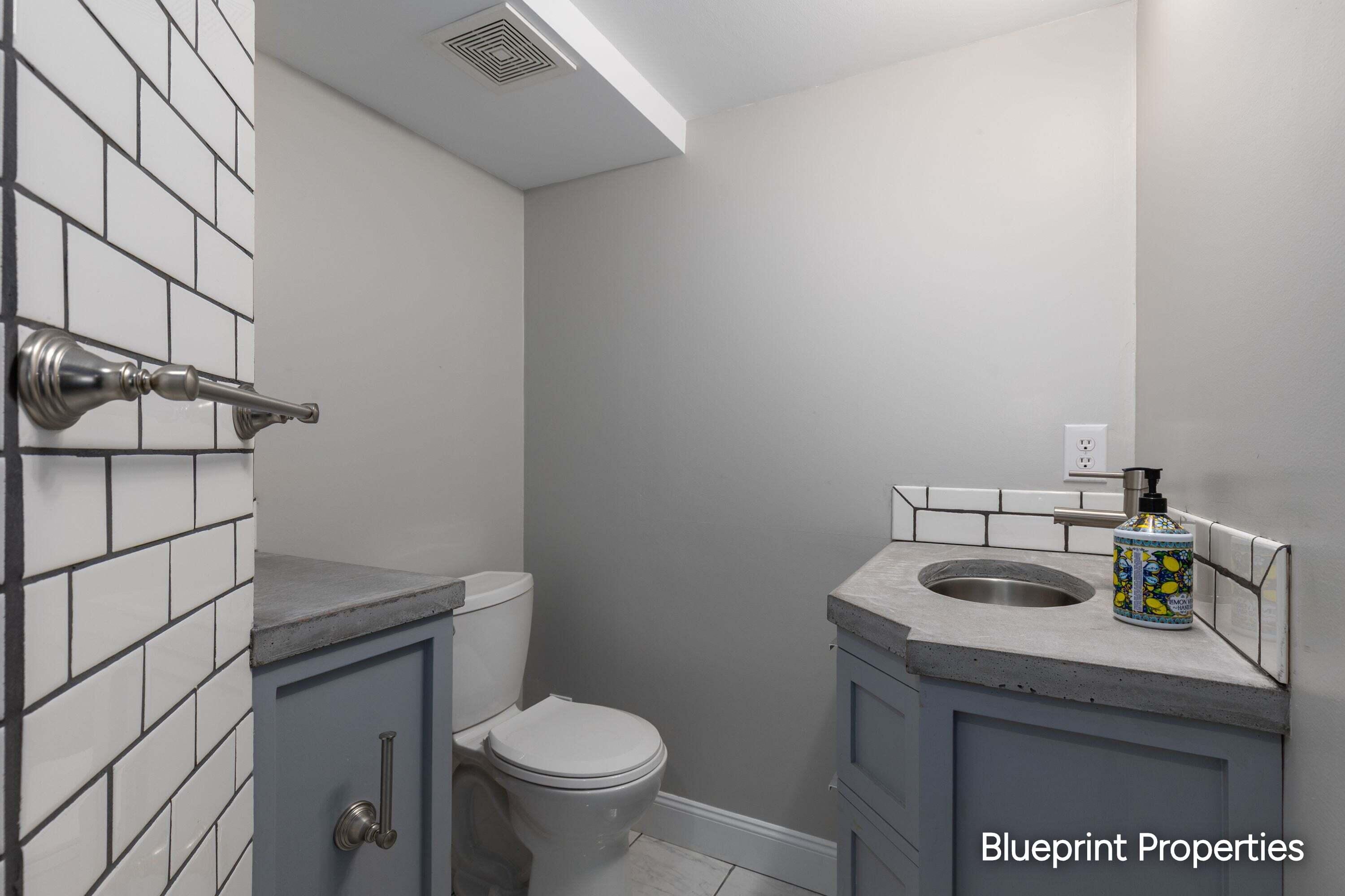 38 Benjamin Avenue NE Grand Rapids MI 49503