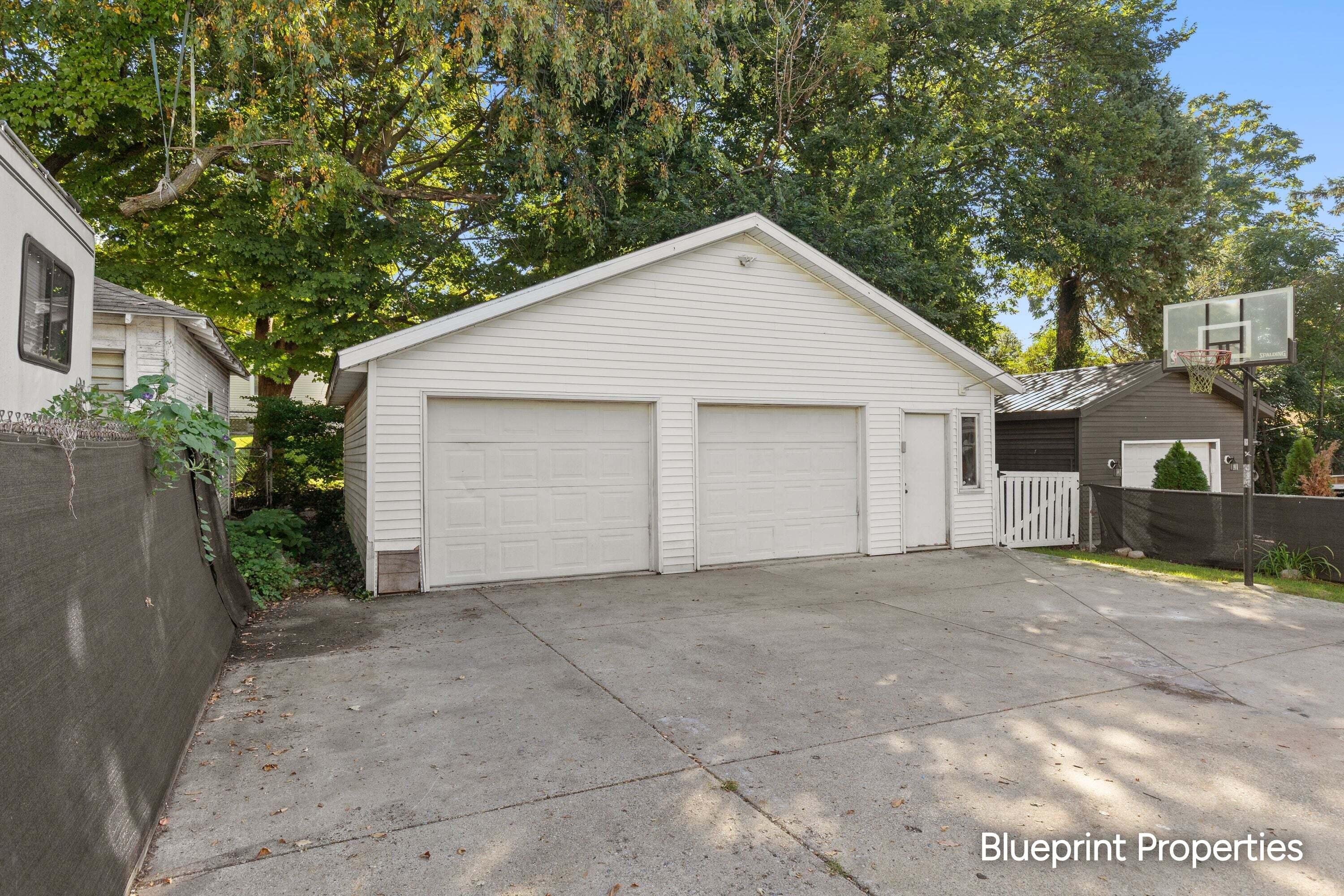 38 Benjamin Avenue NE Grand Rapids MI 49503