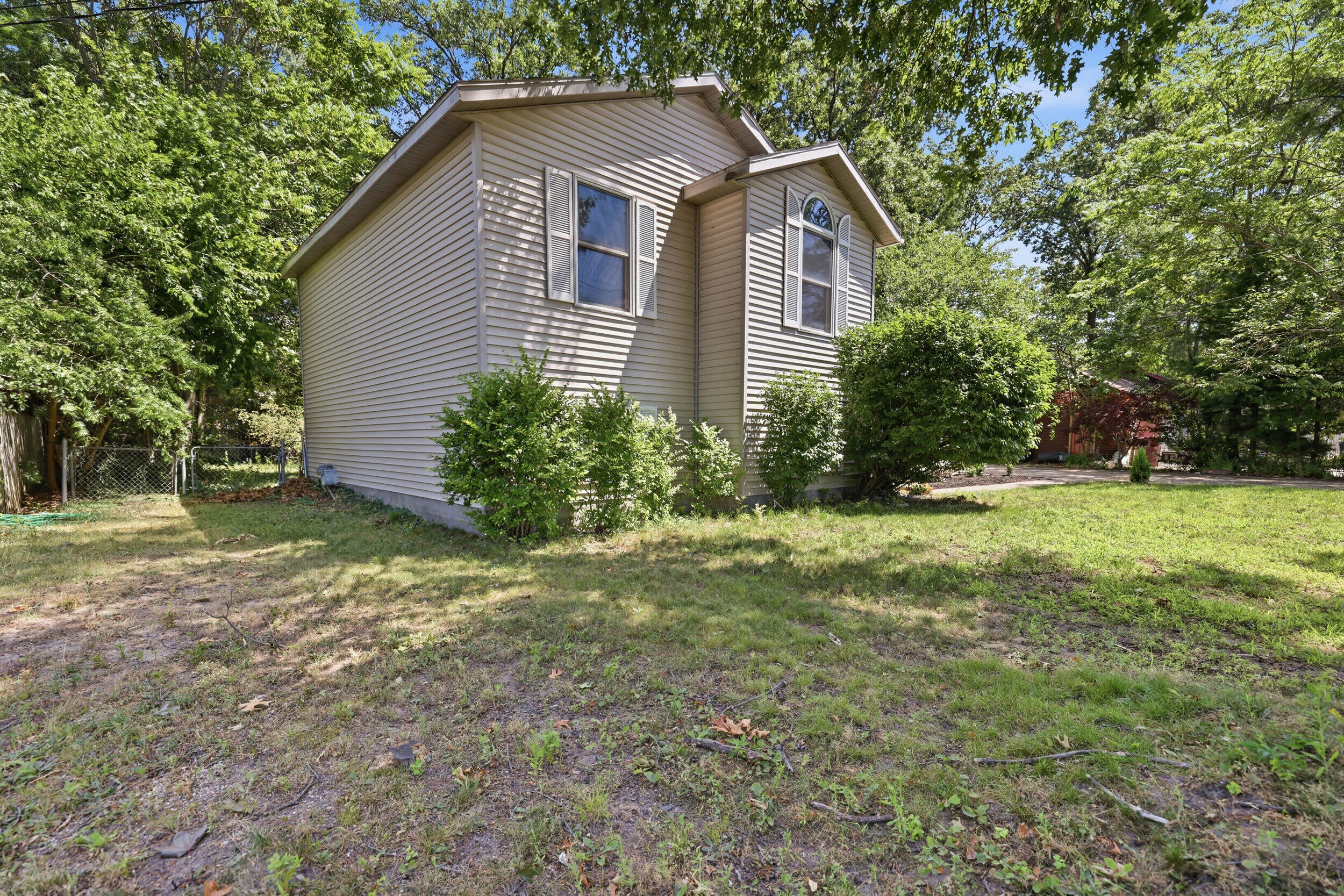 2046 N Roberts Road Muskegon MI 49445