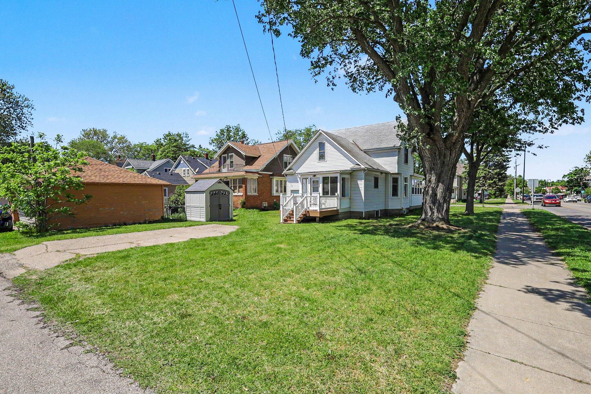 40 W 18th Street Holland MI 49423