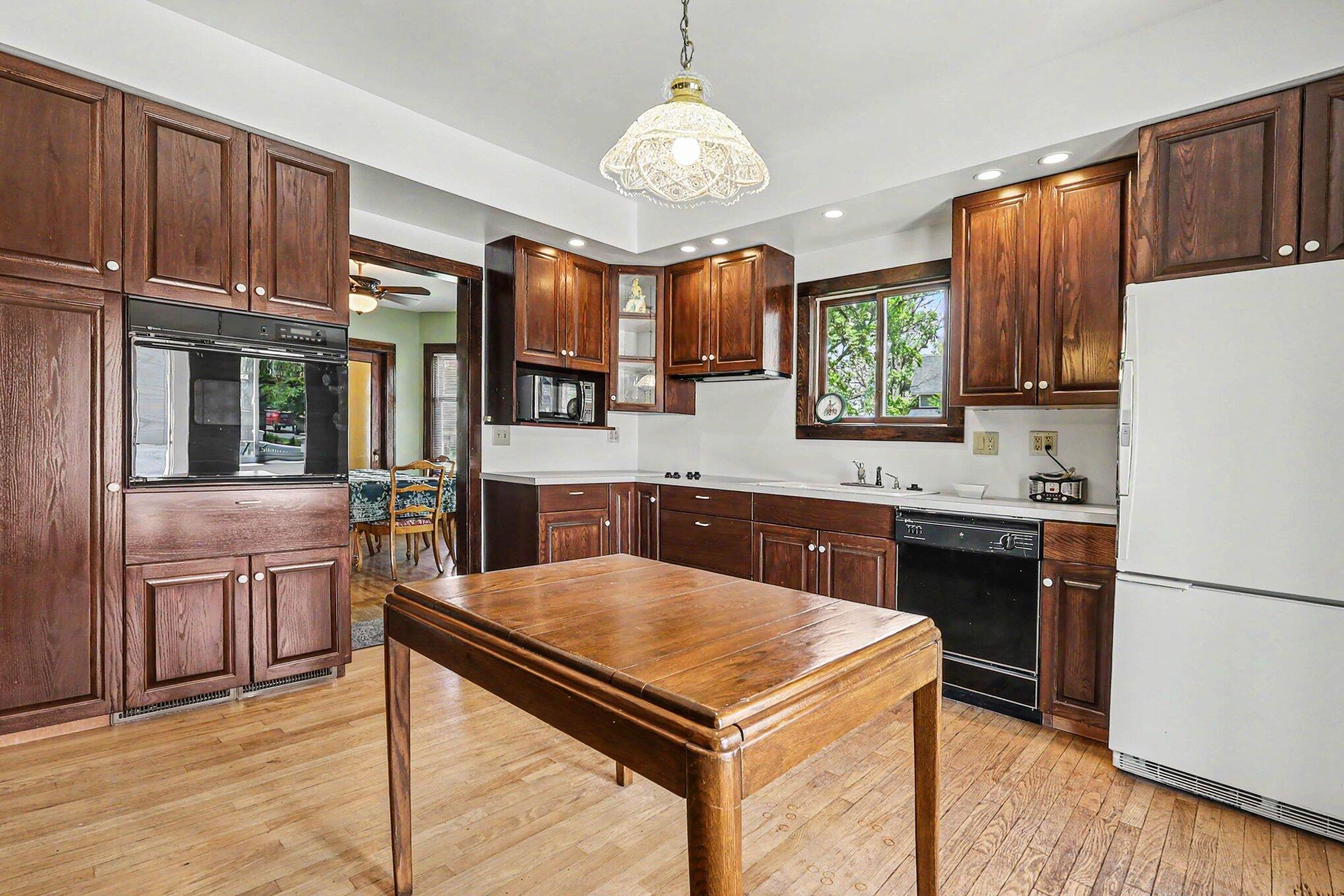 40 W 18th Street Holland MI 49423