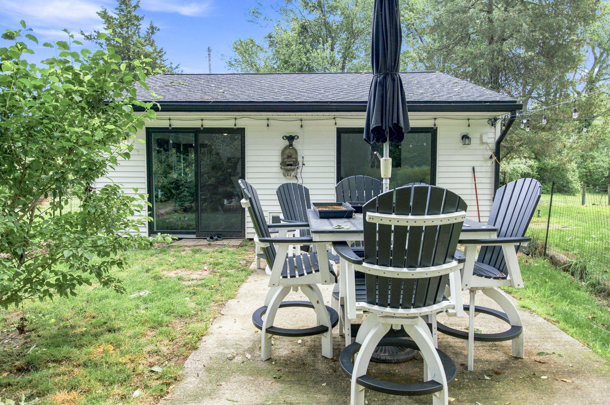 7188 E Beach Drive South Haven MI 49090