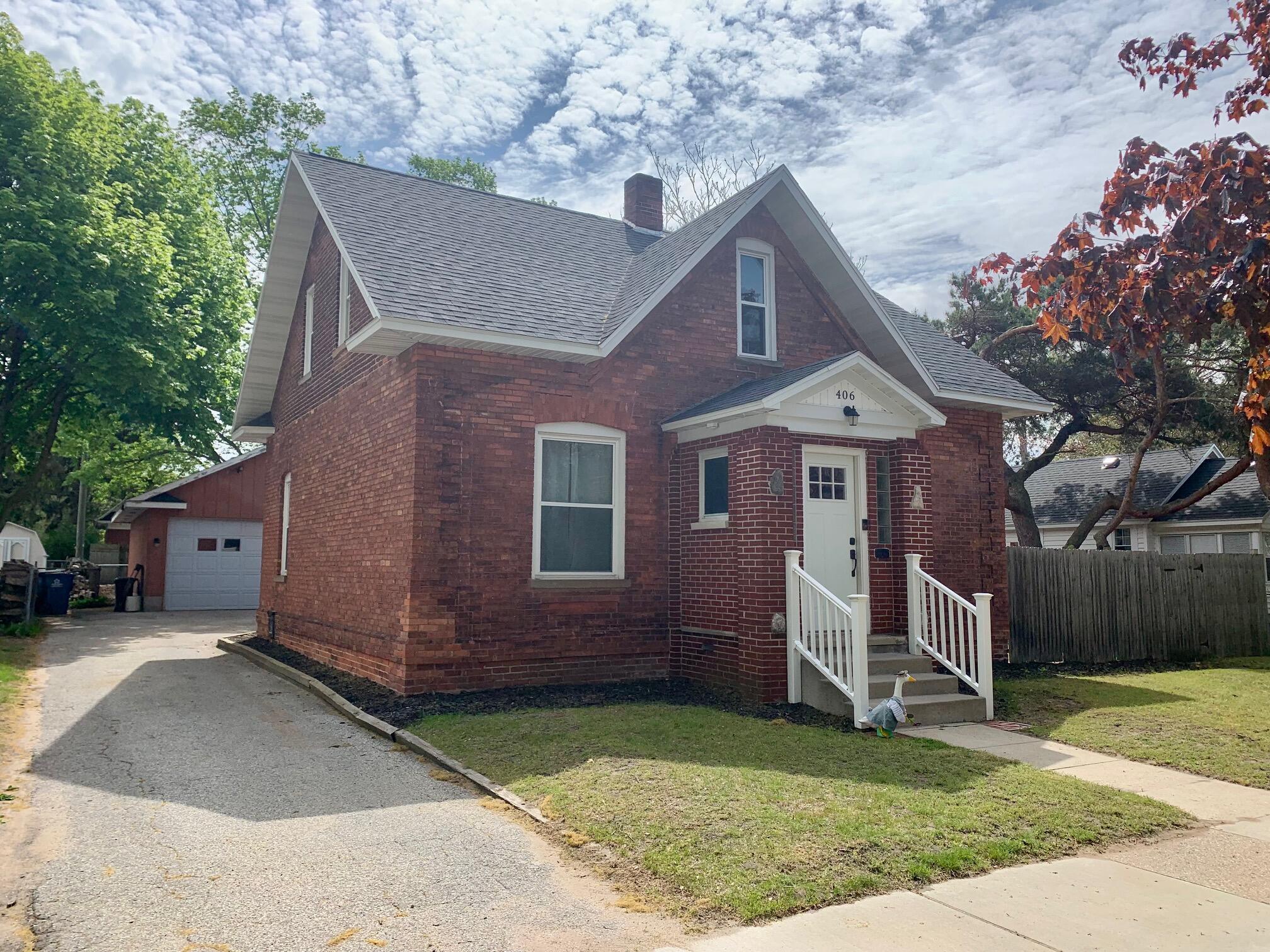 406 N Rowe Street Ludington MI 49431
