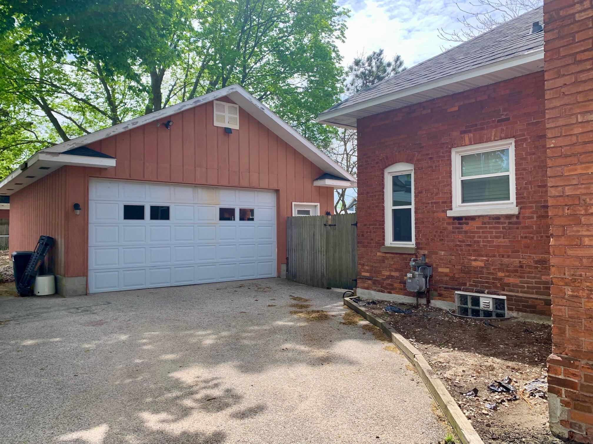 406 N Rowe Street Ludington MI 49431