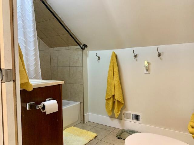 406 N Rowe Street Ludington MI 49431