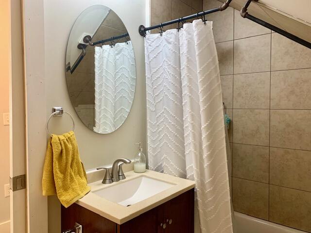 406 N Rowe Street Ludington MI 49431
