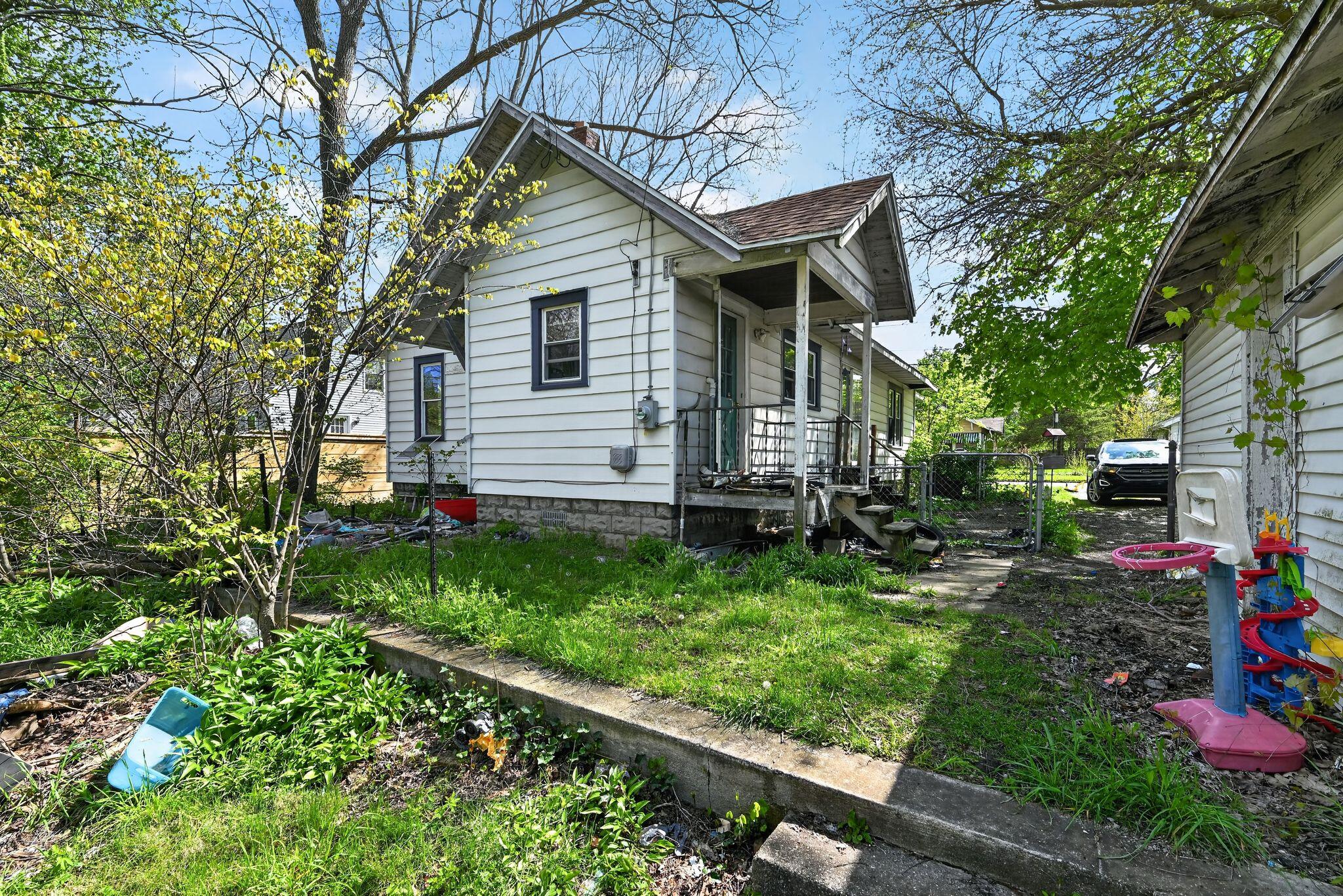318 N 10th Street Niles MI 49120