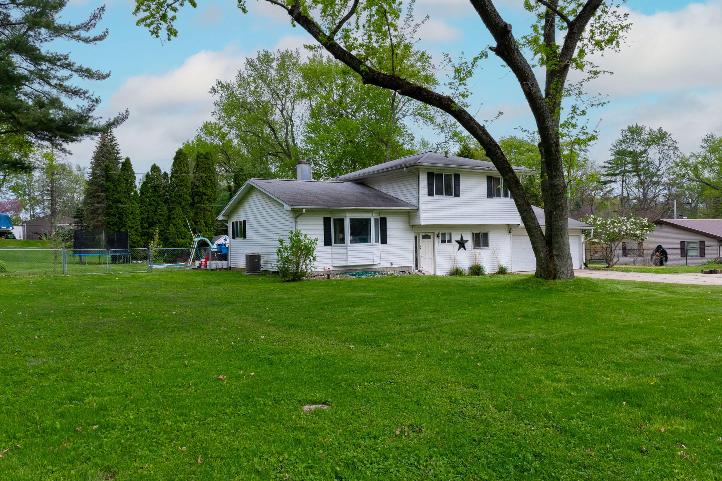 16271 Merson Court Buchanan MI 49107