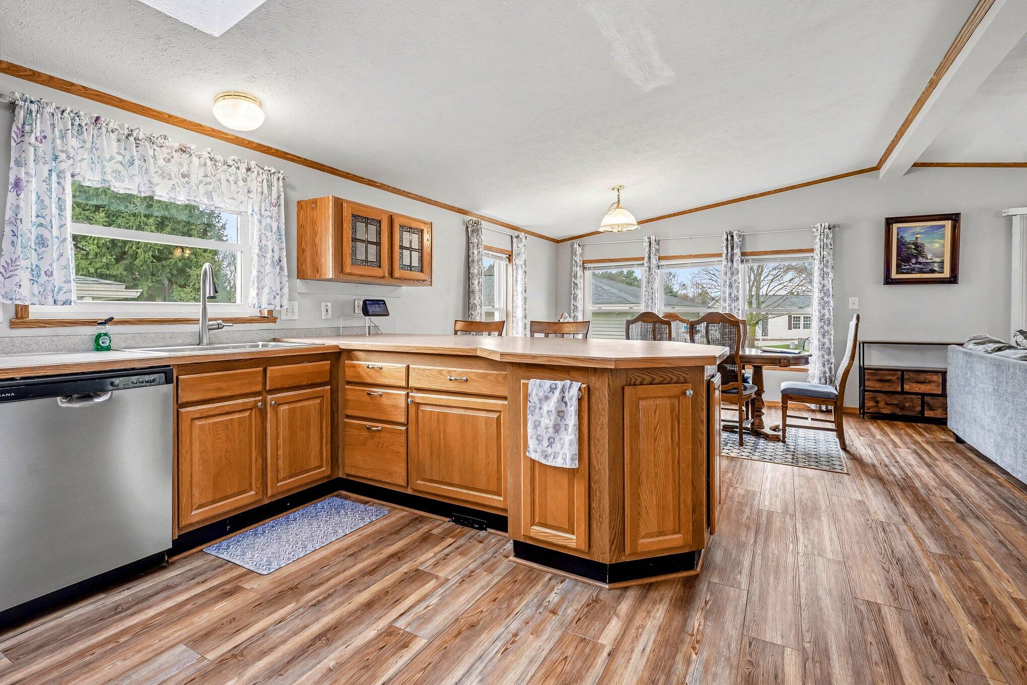 5320 Pine Arbor Ridge Kalamazoo MI 49004