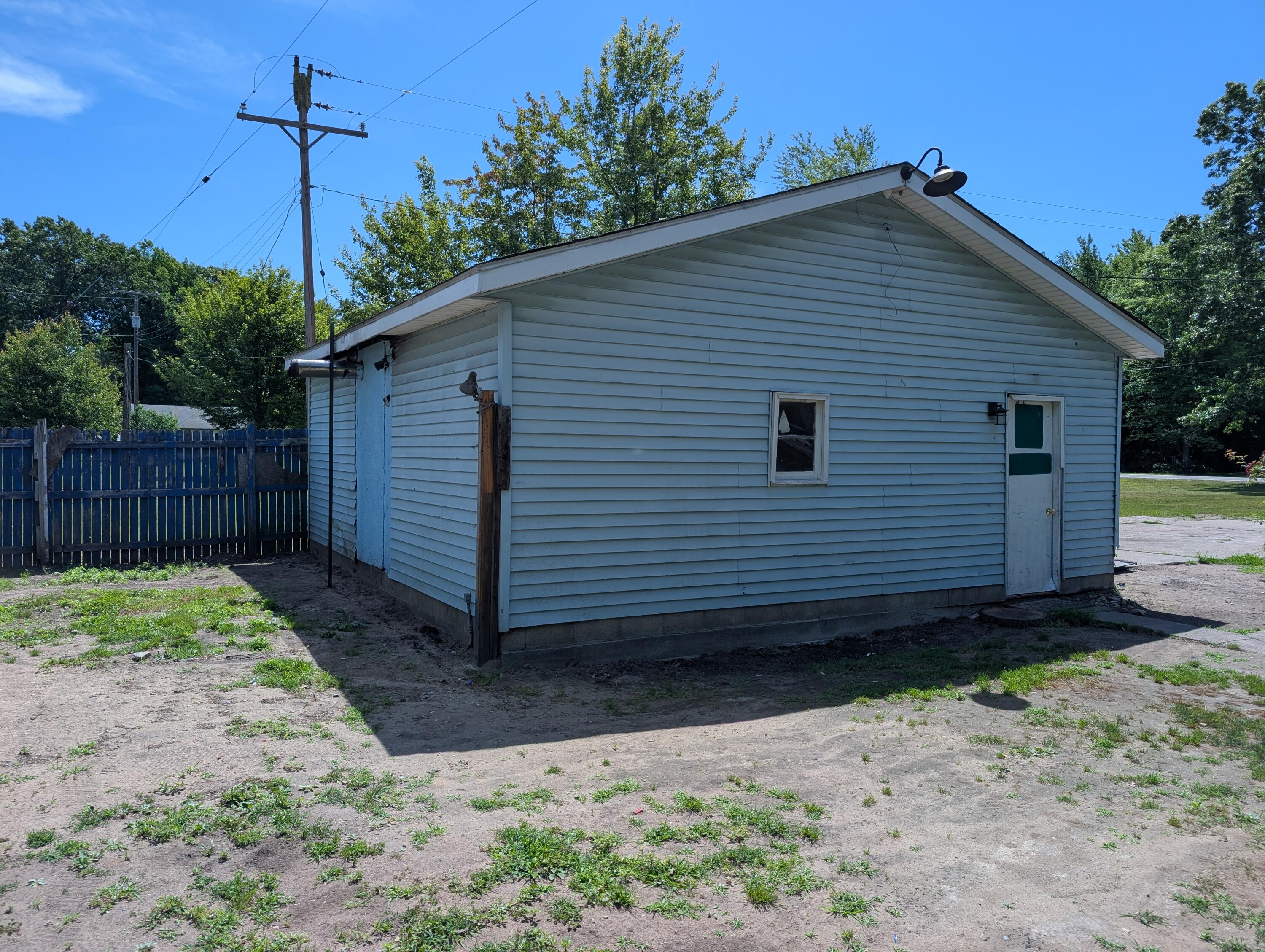 4460 W River Road Muskegon MI 49445