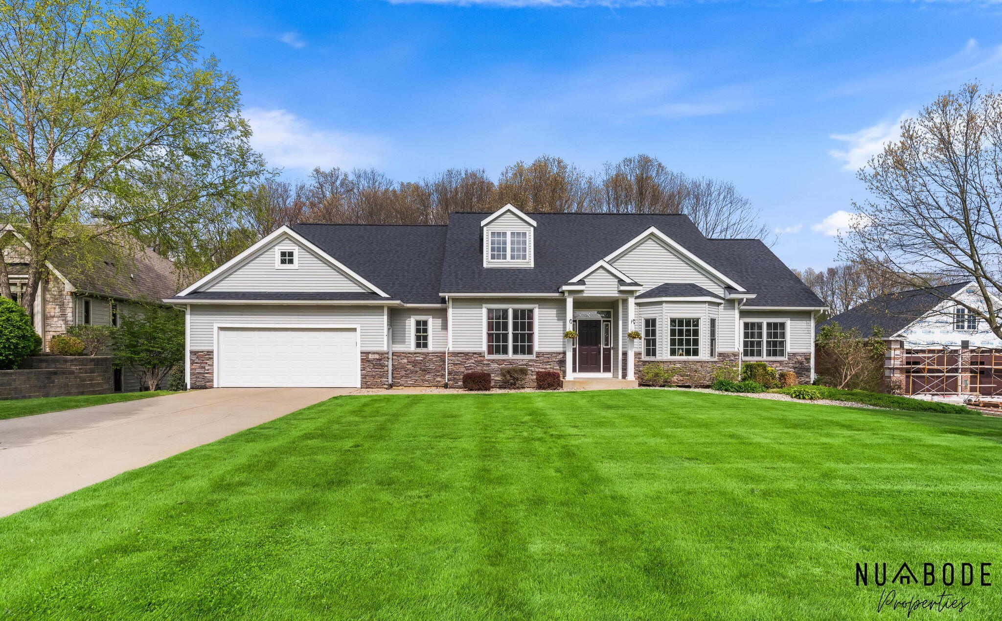 4082 Oakharbor Street Kalamazoo MI 49009