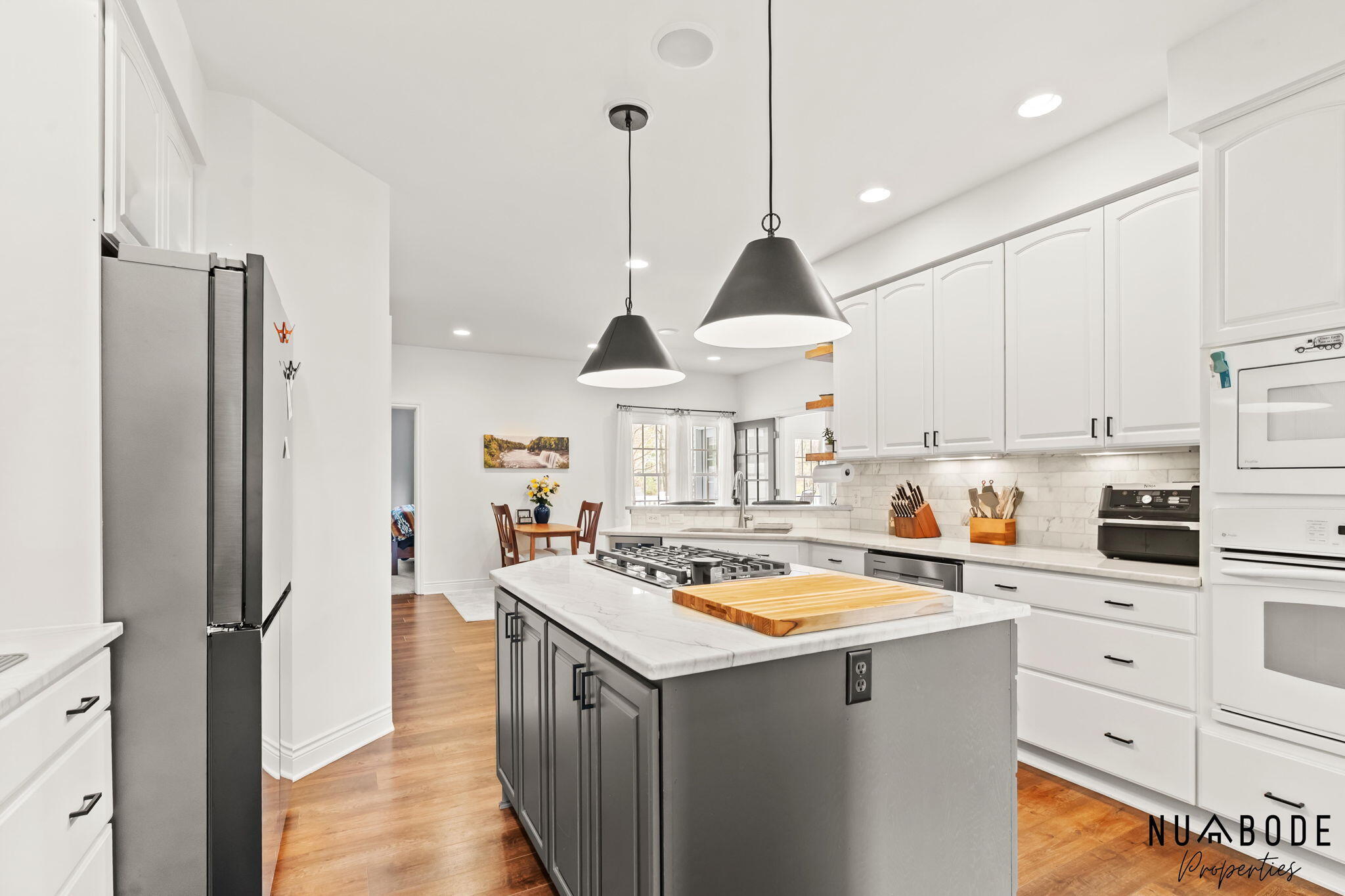 4082 Oakharbor Street Kalamazoo MI 49009