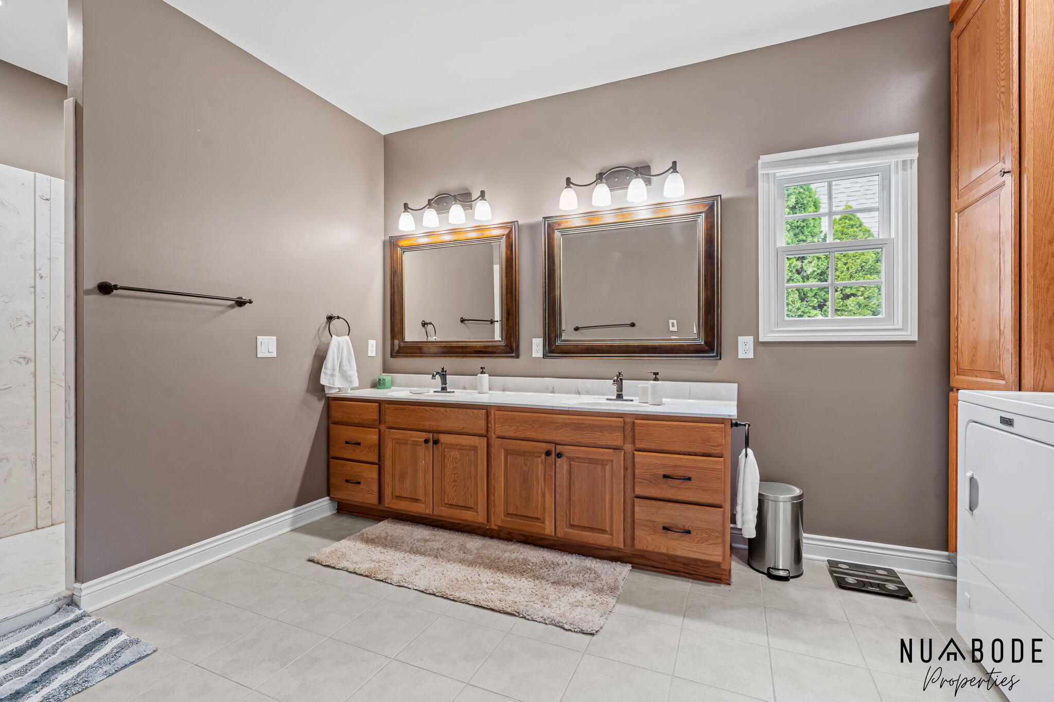 4082 Oakharbor Street Kalamazoo MI 49009