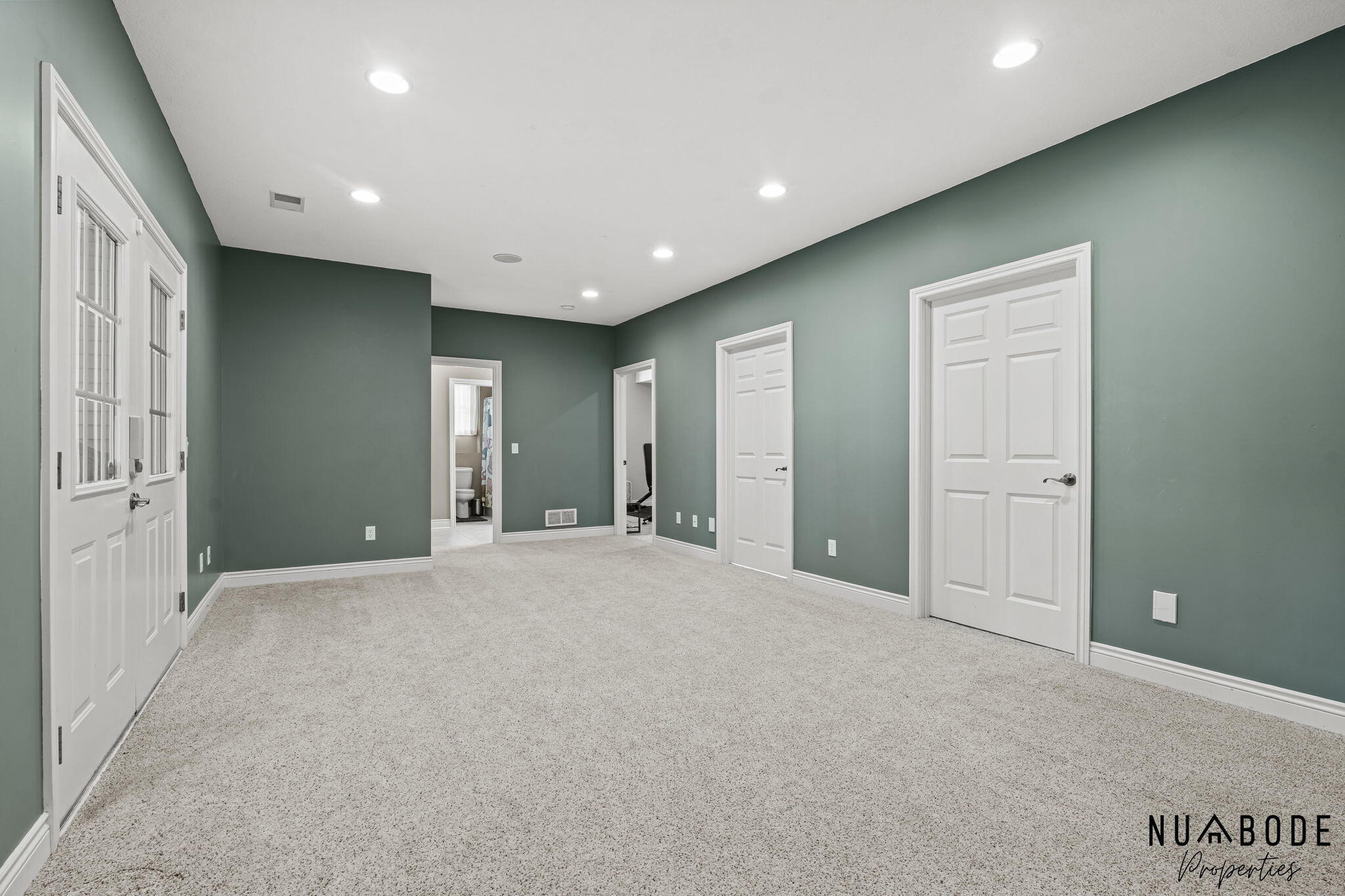 4082 Oakharbor Street Kalamazoo MI 49009