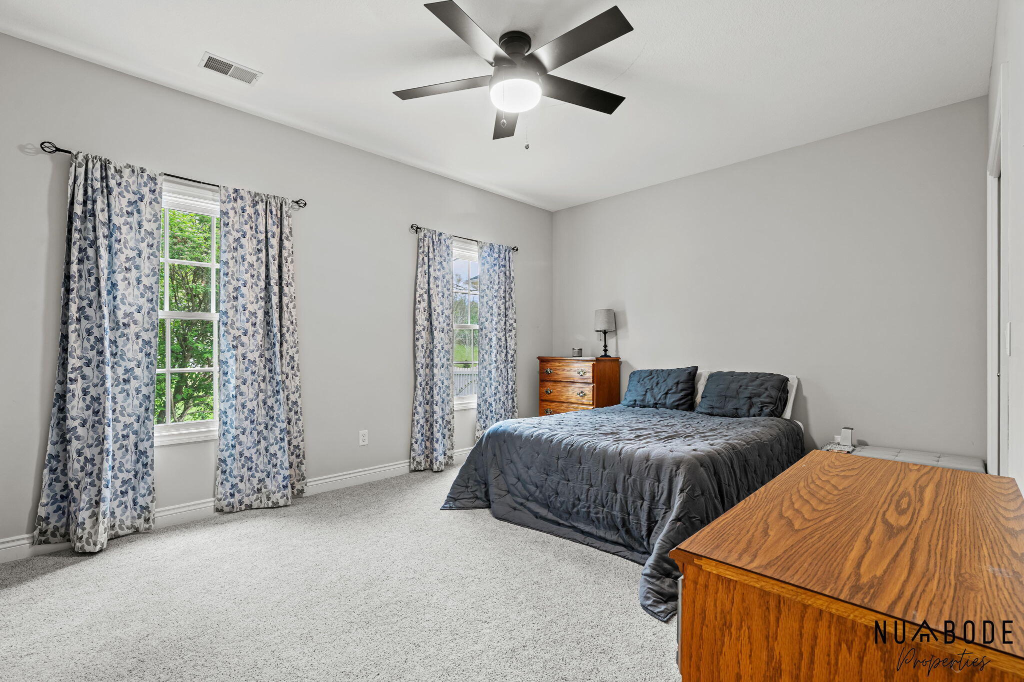 4082 Oakharbor Street Kalamazoo MI 49009