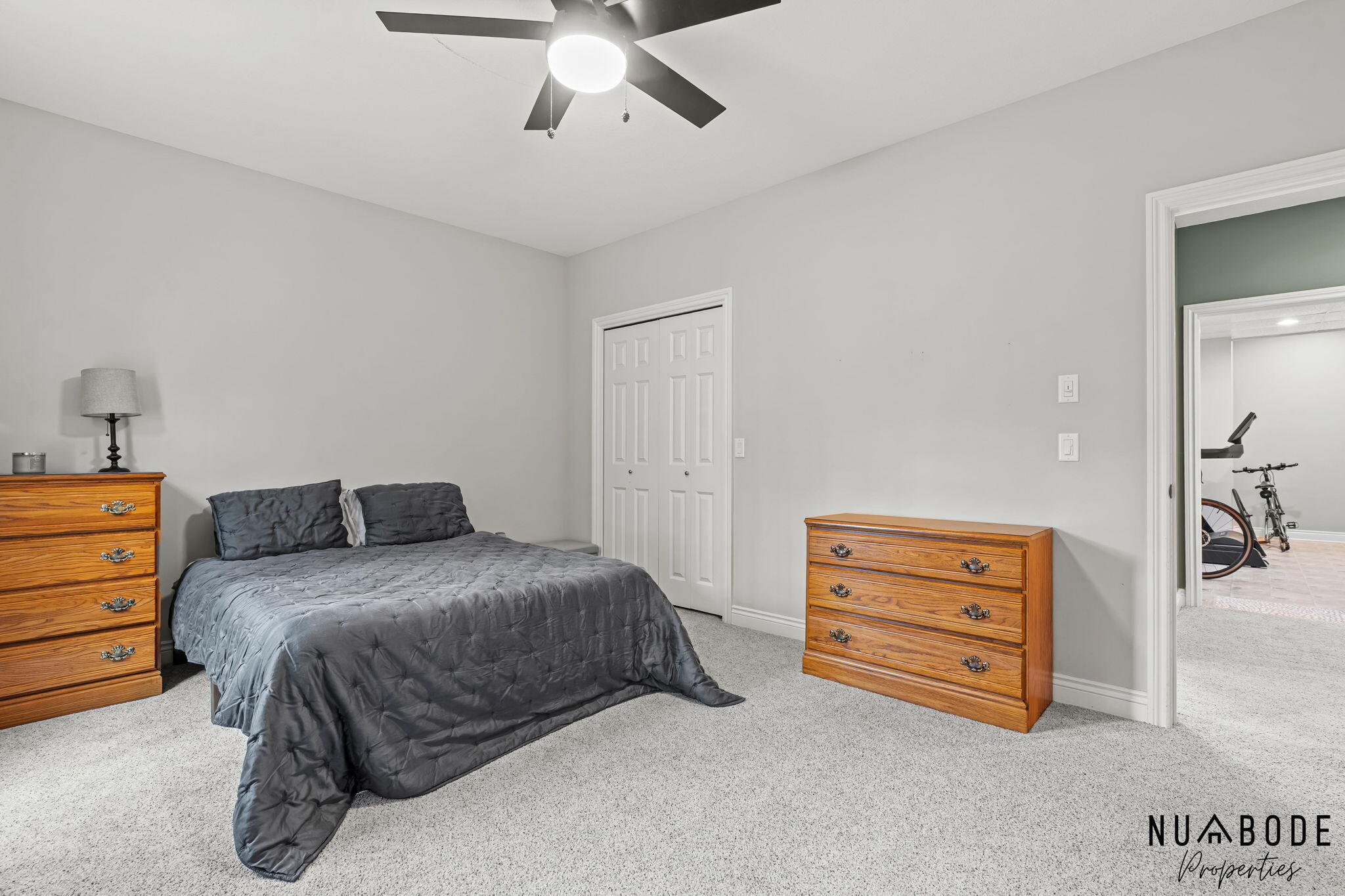 4082 Oakharbor Street Kalamazoo MI 49009