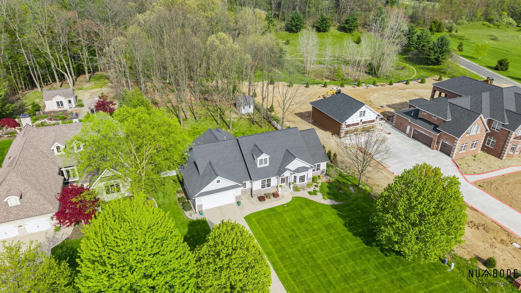 4082 Oakharbor Street Kalamazoo MI 49009