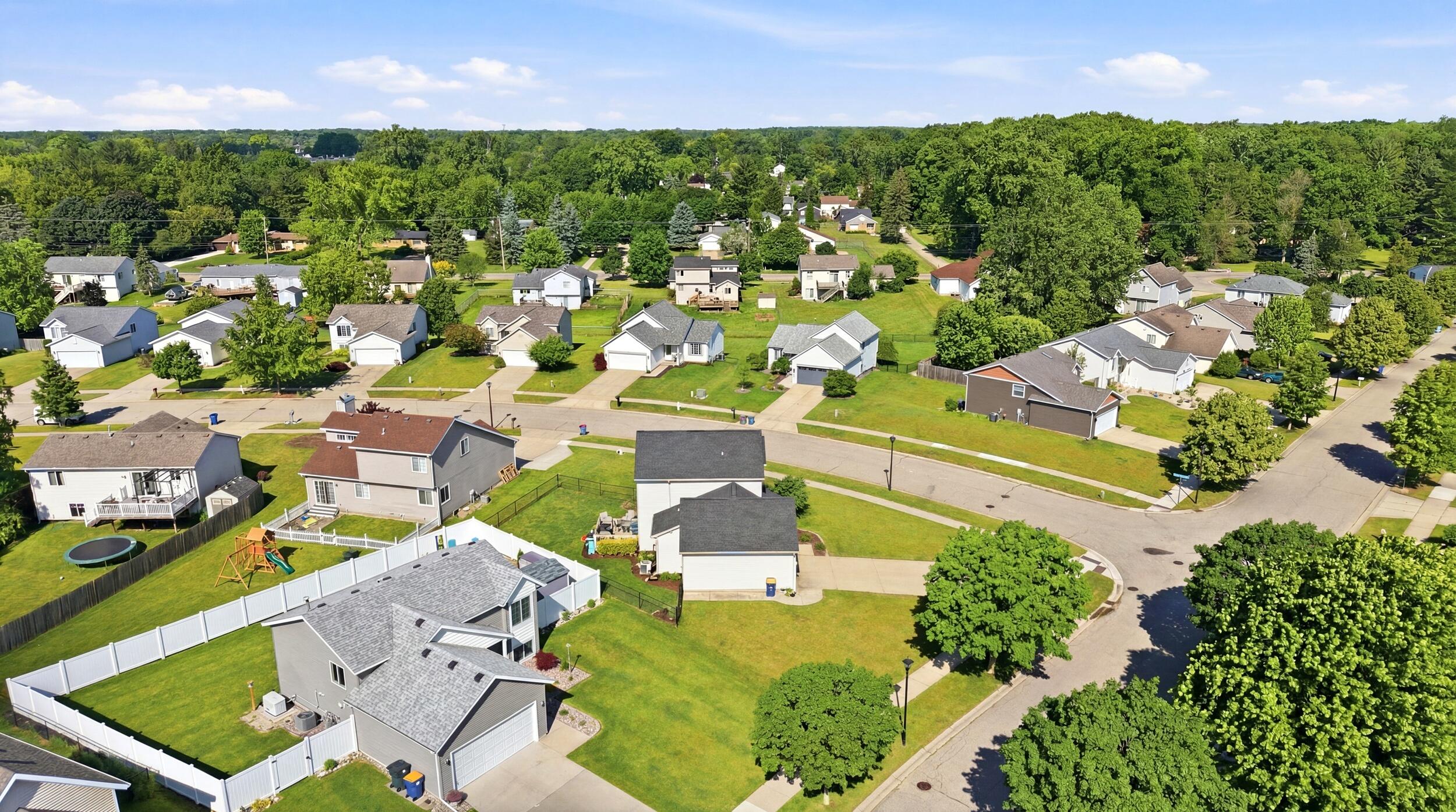 730 Splitrail Avenue NW Grand Rapids MI 49504