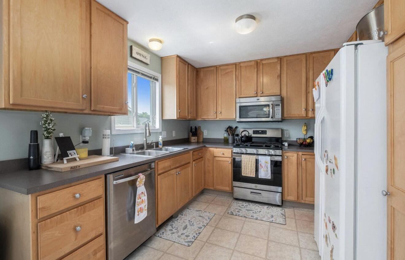 730 Splitrail Avenue NW Grand Rapids MI 49504