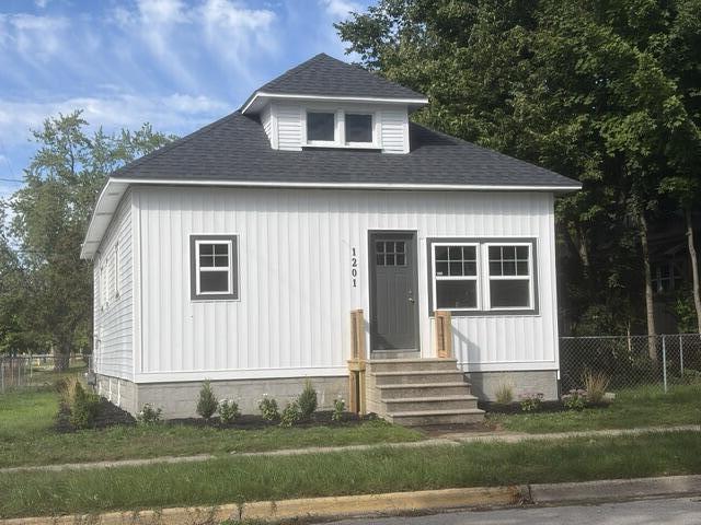 1201 Slayton Avenue Grand Haven MI 49417