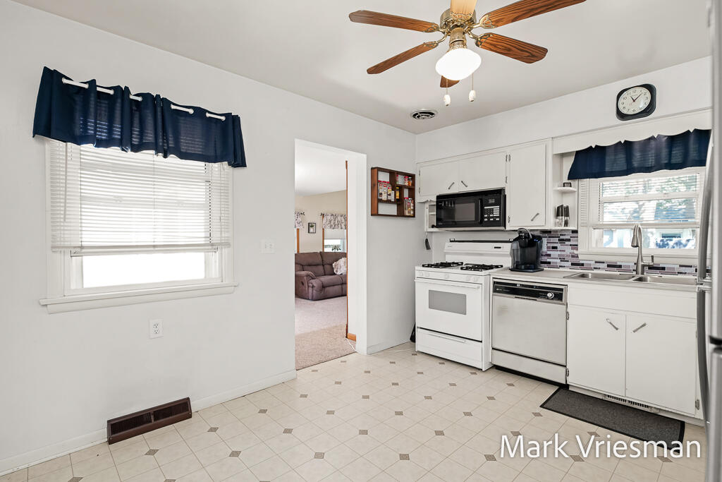 3125 Coolidge Road Muskegon MI 49441