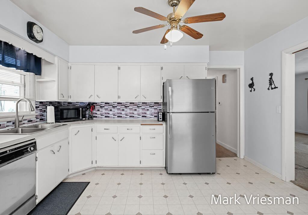 3125 Coolidge Road Muskegon MI 49441