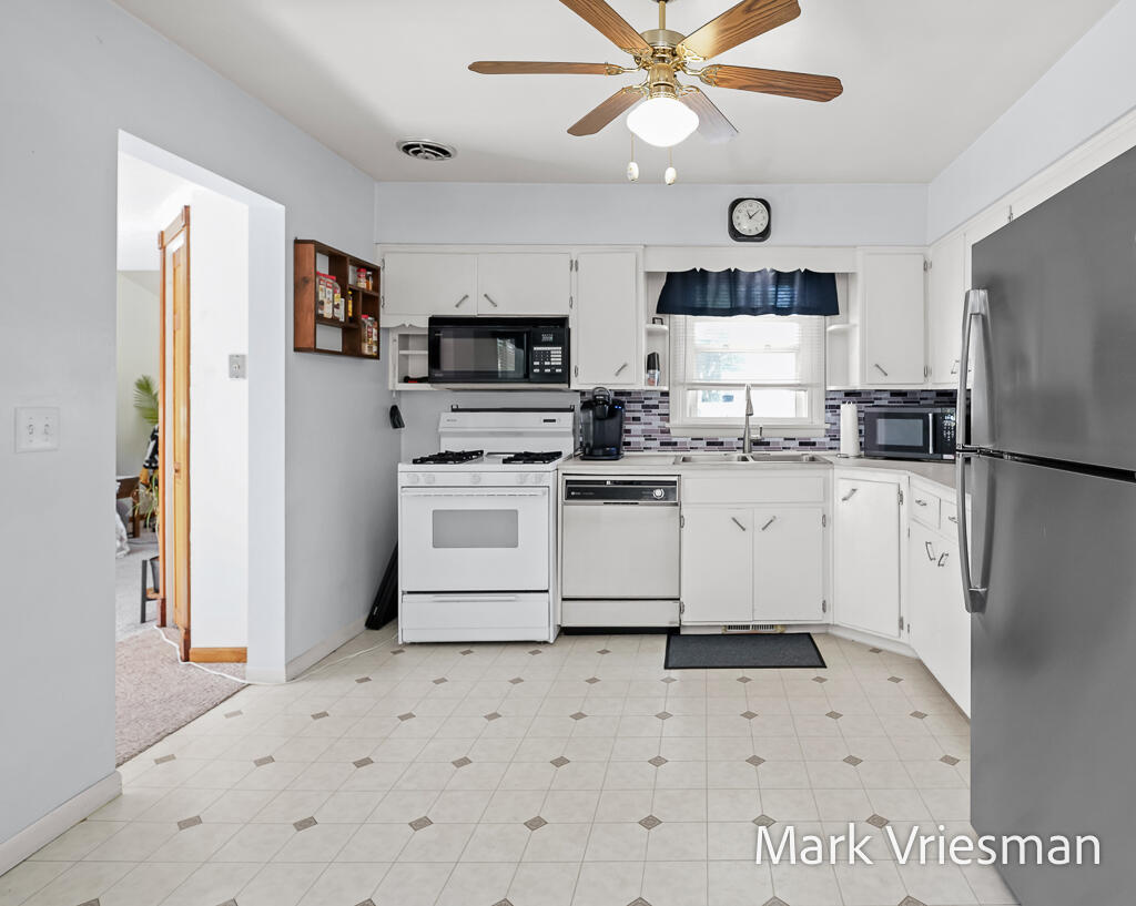3125 Coolidge Road Muskegon MI 49441