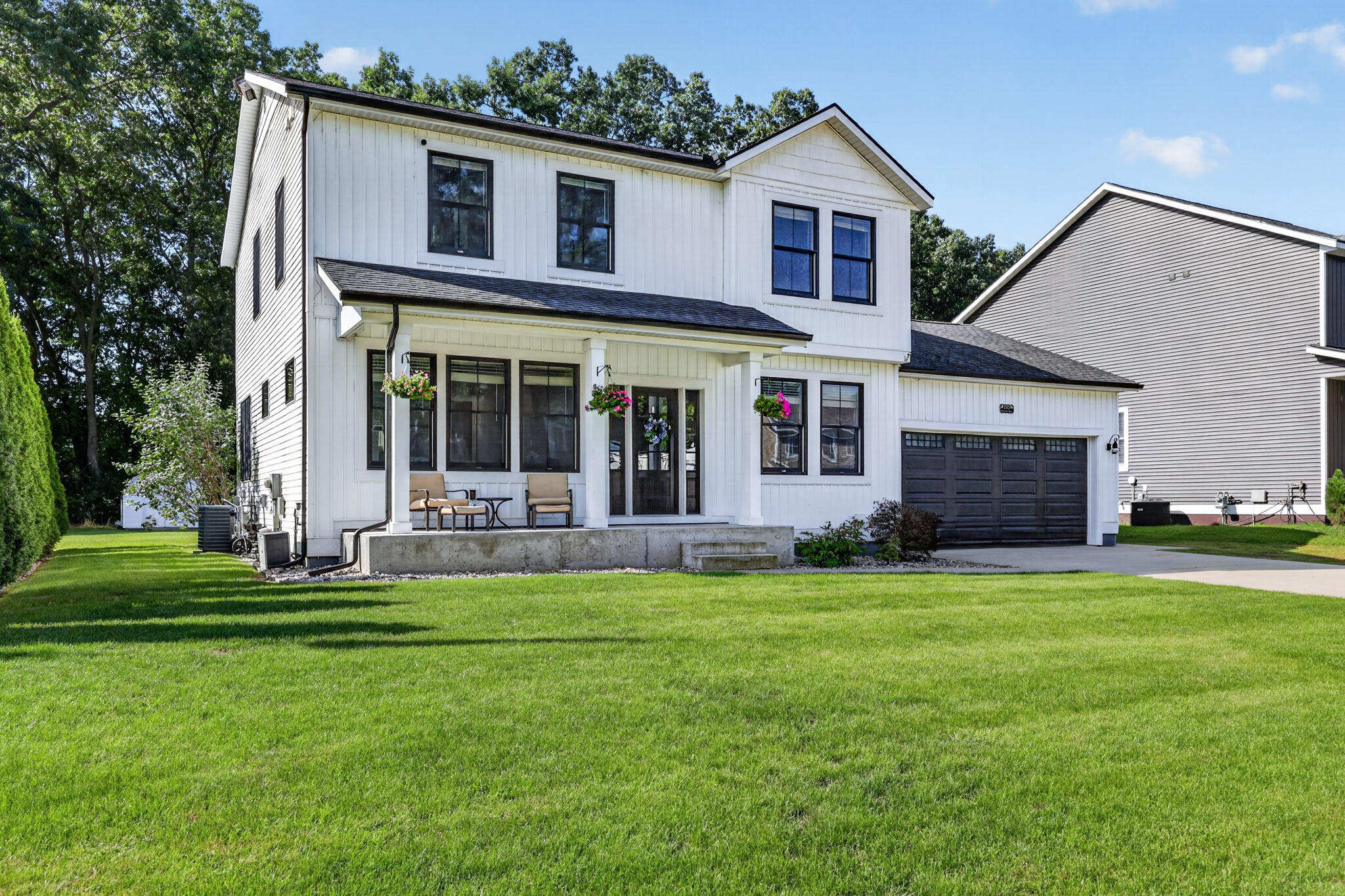 2525 Chestnut Trail Muskegon MI 49442
