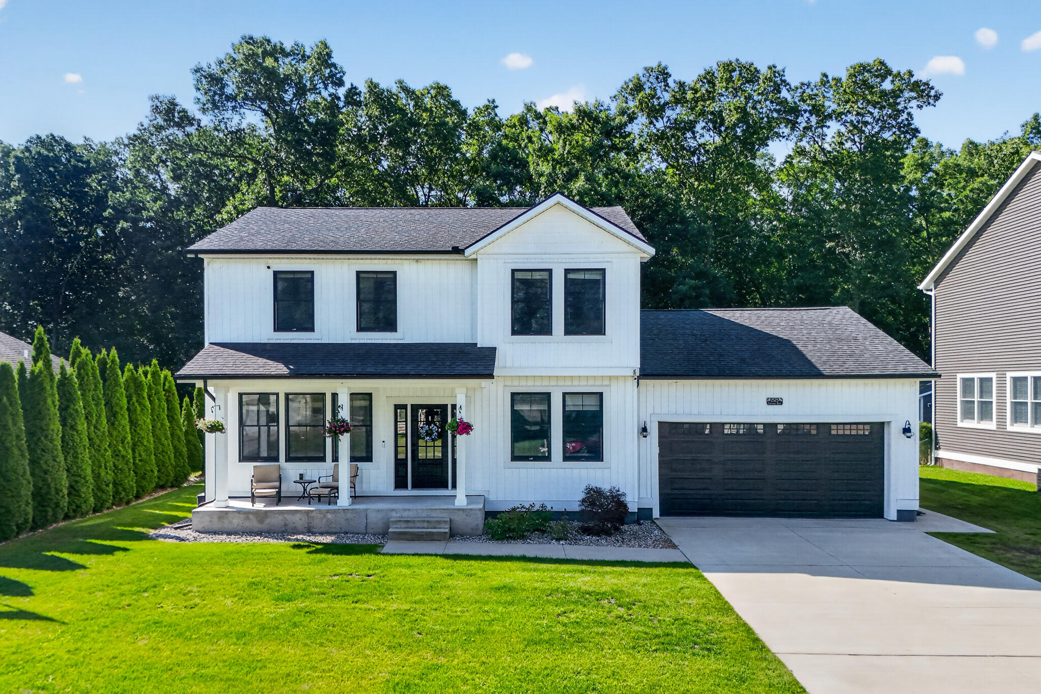 2525 Chestnut Trail Muskegon MI 49442