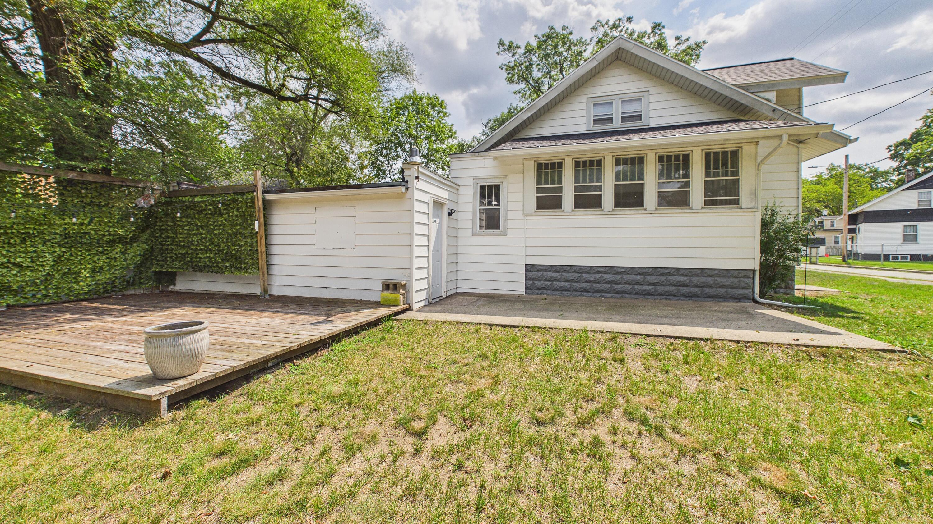 410 Adams Avenue Muskegon MI 49442