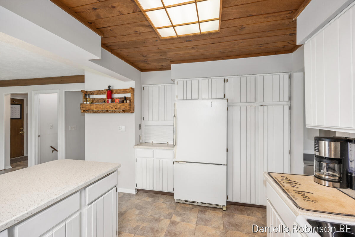 3460 Sunnyhill Street NE Rockford MI 49341