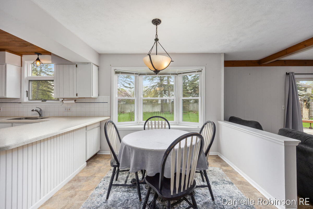 3460 Sunnyhill Street NE Rockford MI 49341