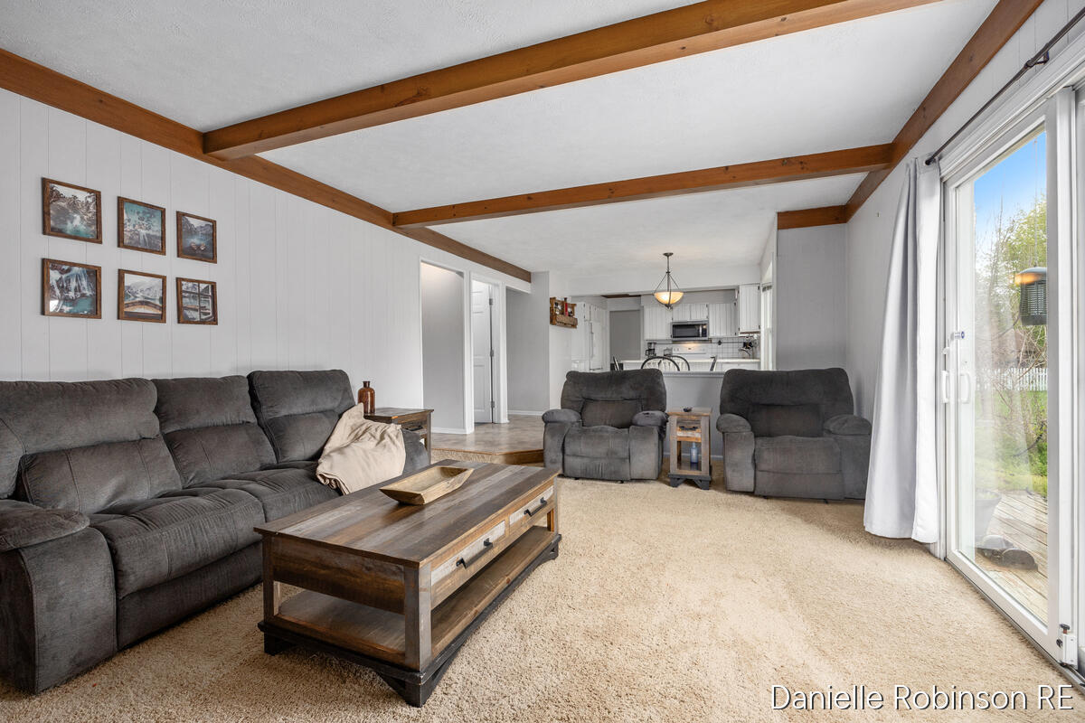3460 Sunnyhill Street NE Rockford MI 49341