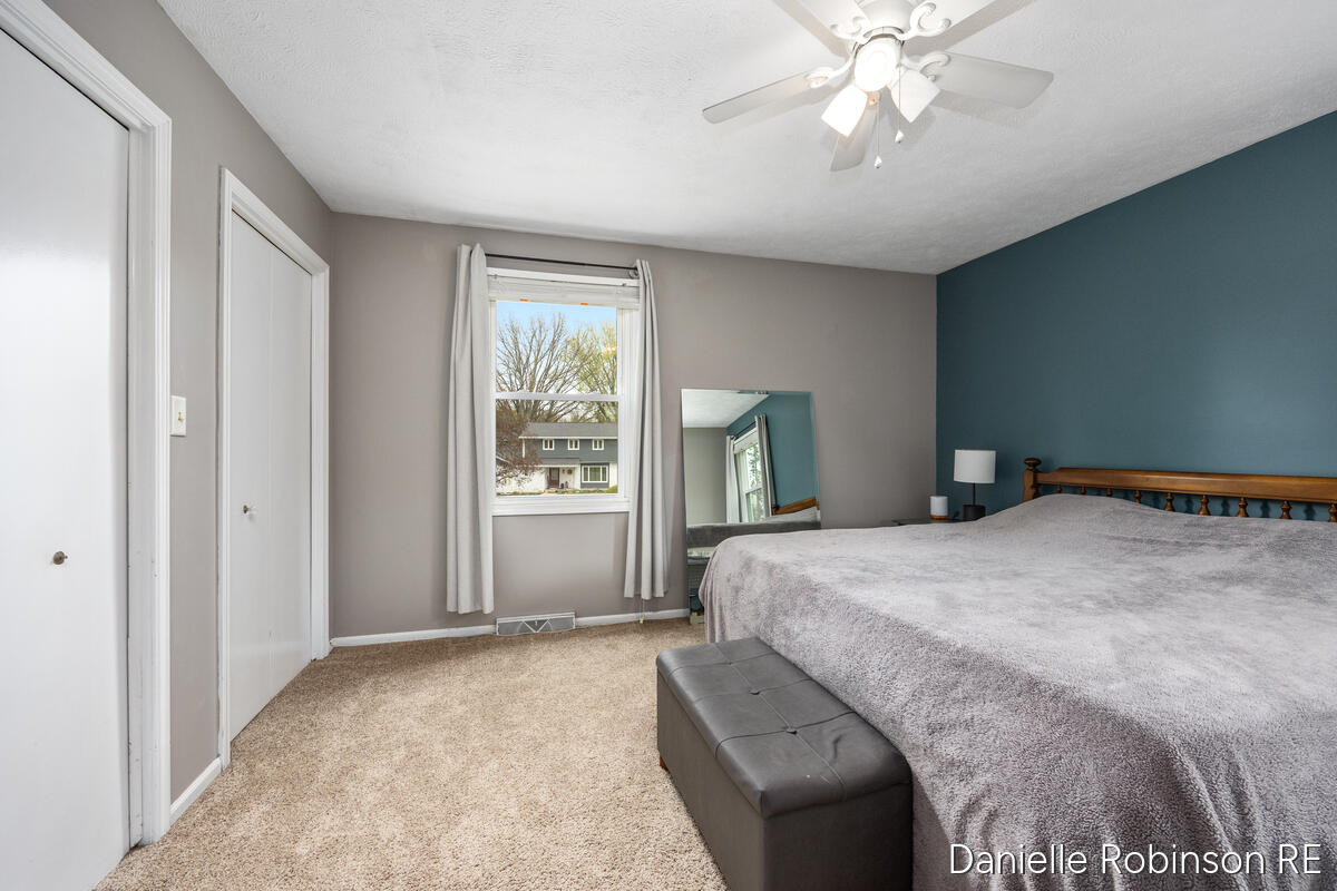 3460 Sunnyhill Street NE Rockford MI 49341