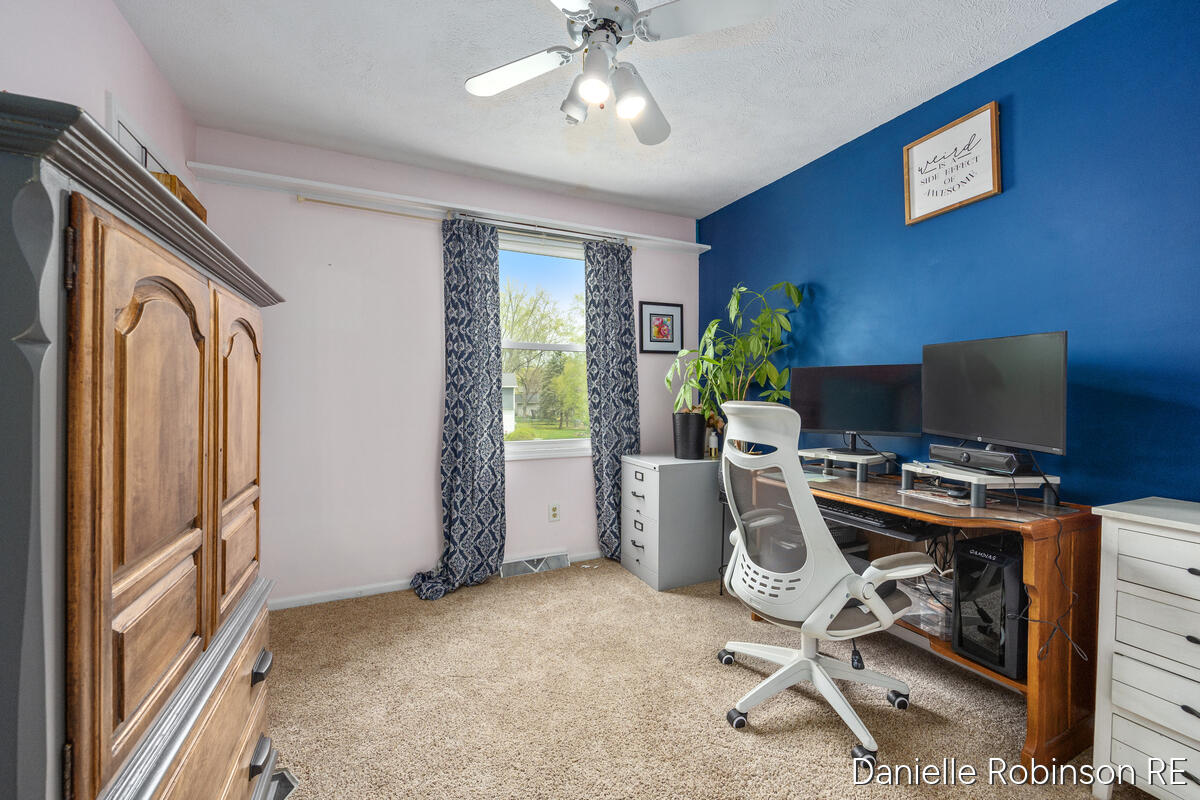 3460 Sunnyhill Street NE Rockford MI 49341