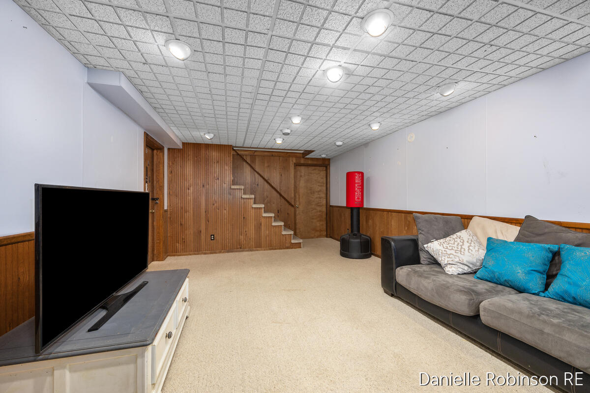 3460 Sunnyhill Street NE Rockford MI 49341